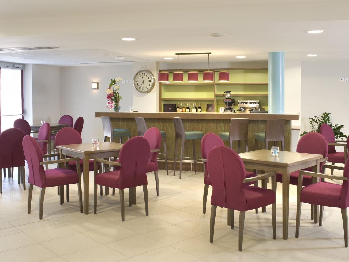  : Résidence Services Seniors DOMITYS Le Jardin Fleuri -Le Bar