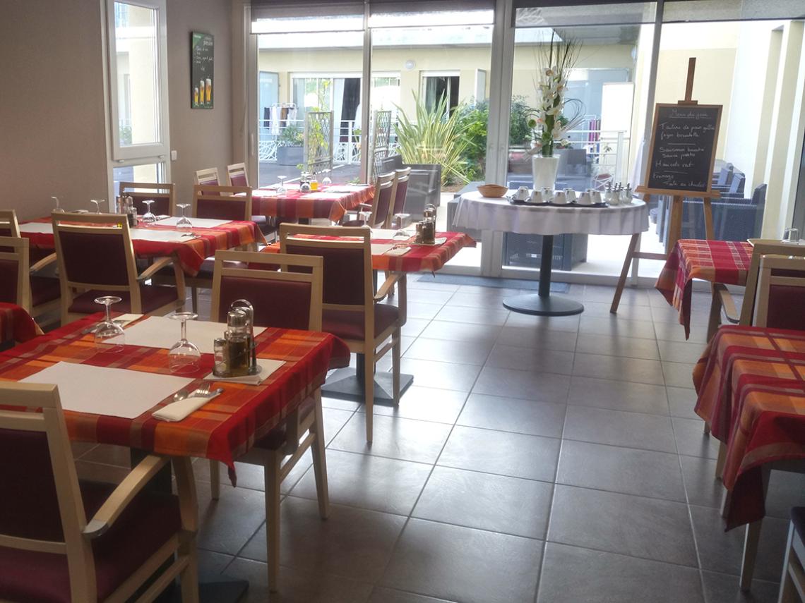 RESIDENCE EYRA : Caféteria