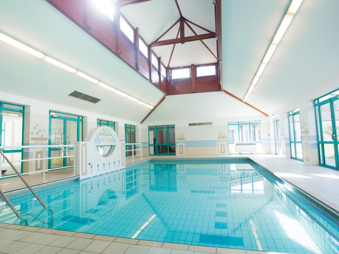 Village Séniors Saint-Rémy : Piscine