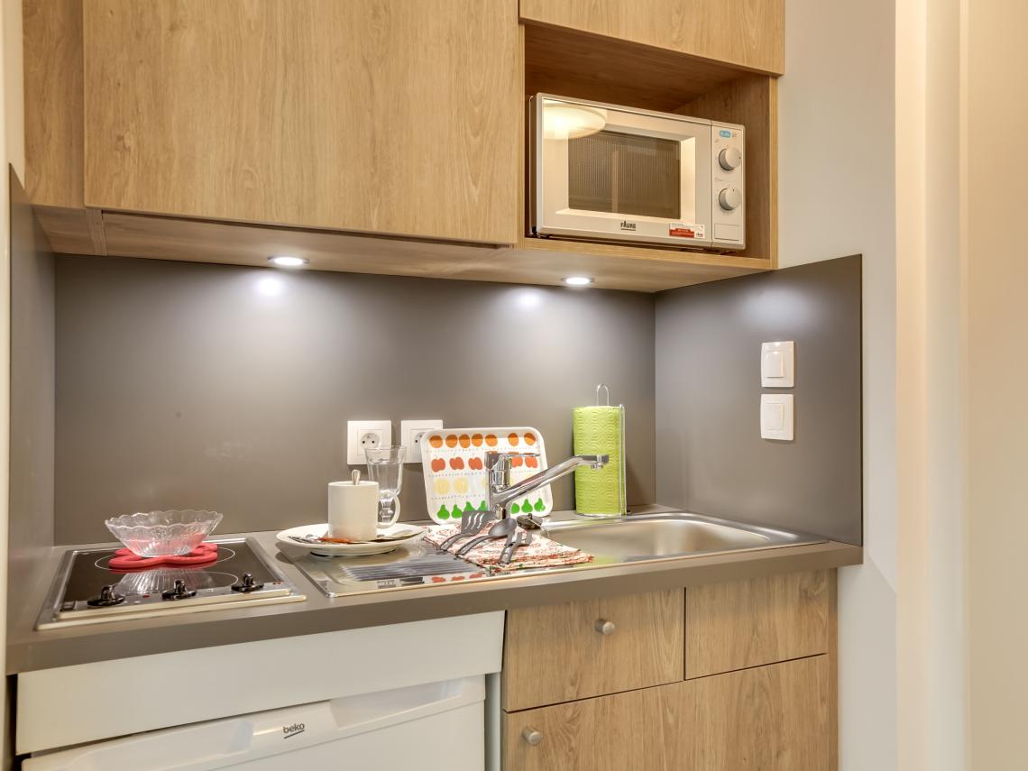 Résidence Senior Les Girandières de Caen : Appartement, espace cuisine