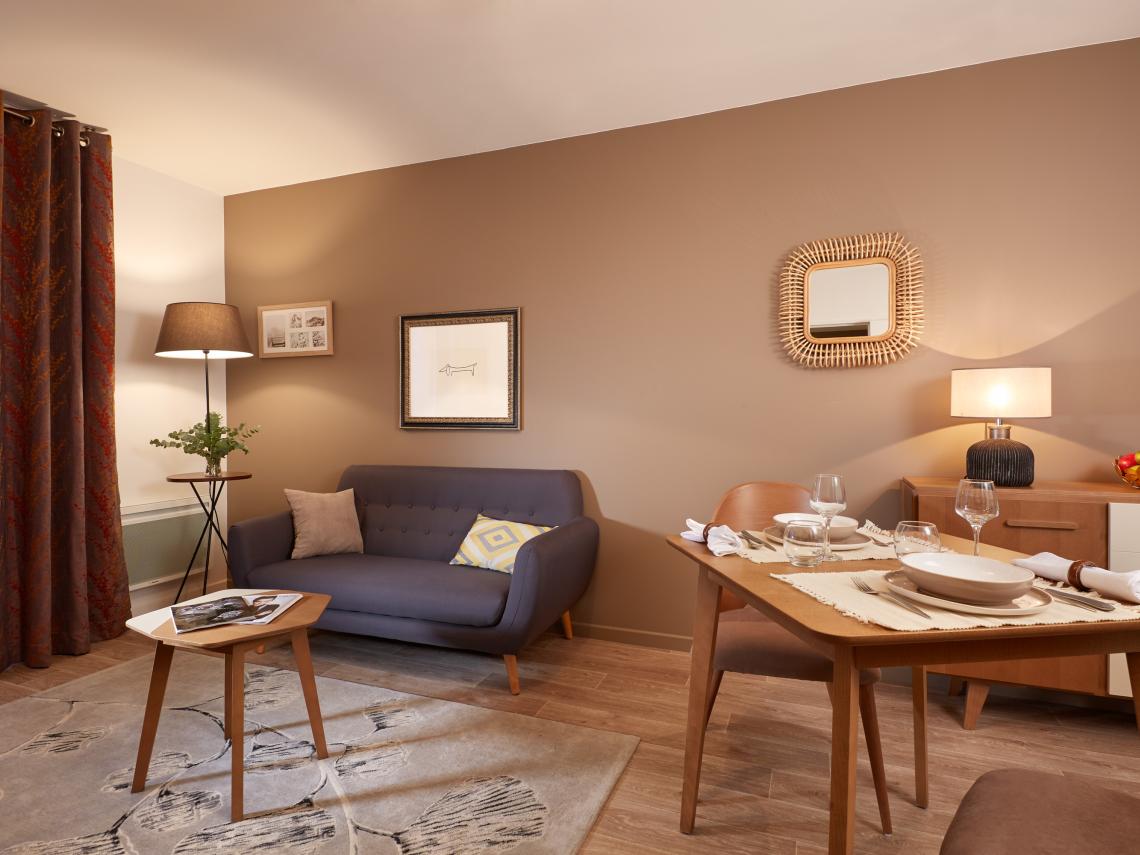 Résidence Senior Les Girandières de L'Isle d'Abeau : Appartement 2 pièces, salon
