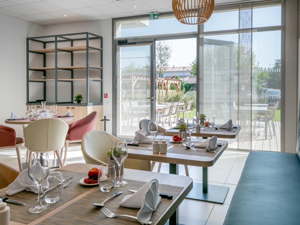 Résidence Seniors Les Girandières d'Audenge : Restaurant