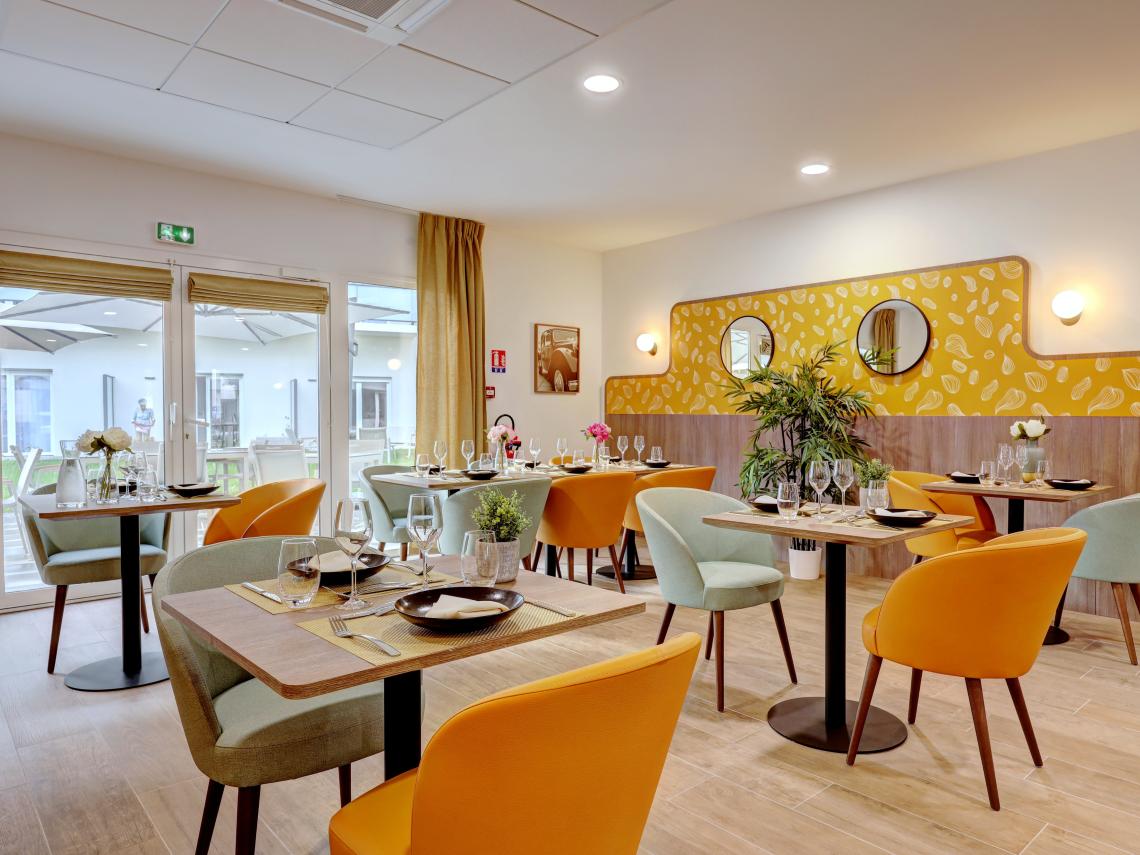 Résidence Seniors Les Girandières de Caen - Quartier St Gilles : Restaurant avec chef cuisinier