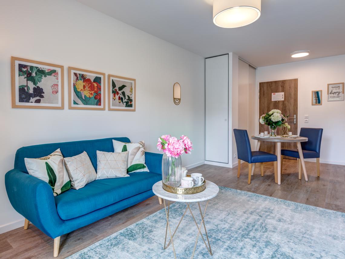Résidence Seniors Les Girandières de Dourdan : Appartement deux pièces, salon