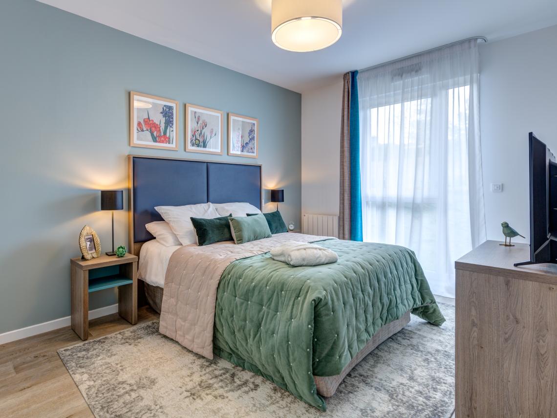 Résidence Seniors Les Girandières de Dourdan : Appartement deux pièces, chambre