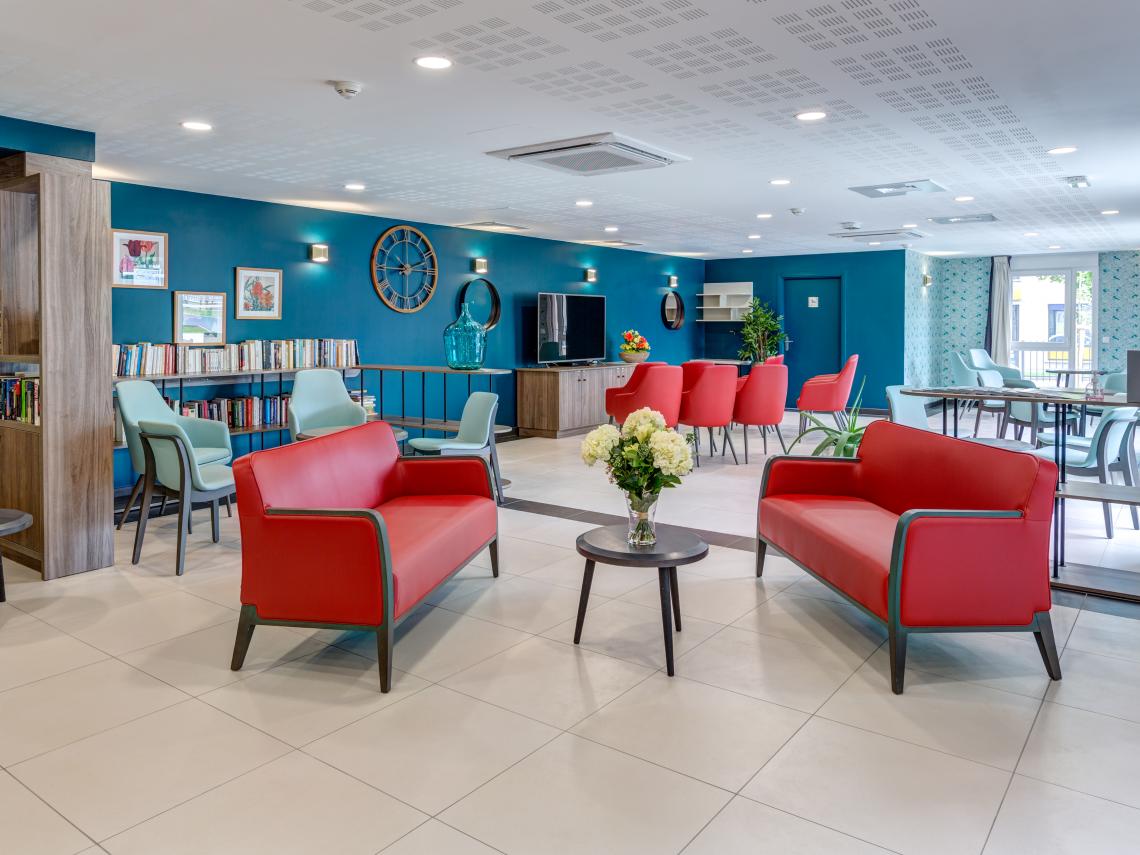 Résidence Seniors Les Girandières de Dourdan : Salon de loisirs