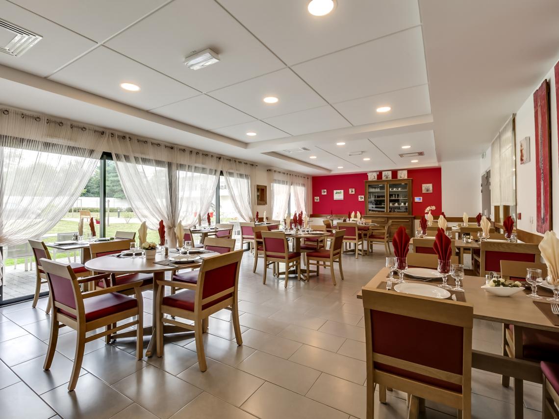 Résidence Seniors Les Girandières d'Olivet : Restaurant