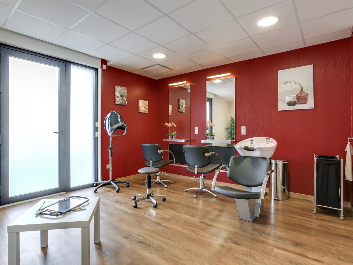 Résidence Seniors Les Girandières de Caen Les allées normandes : Salon de coiffure