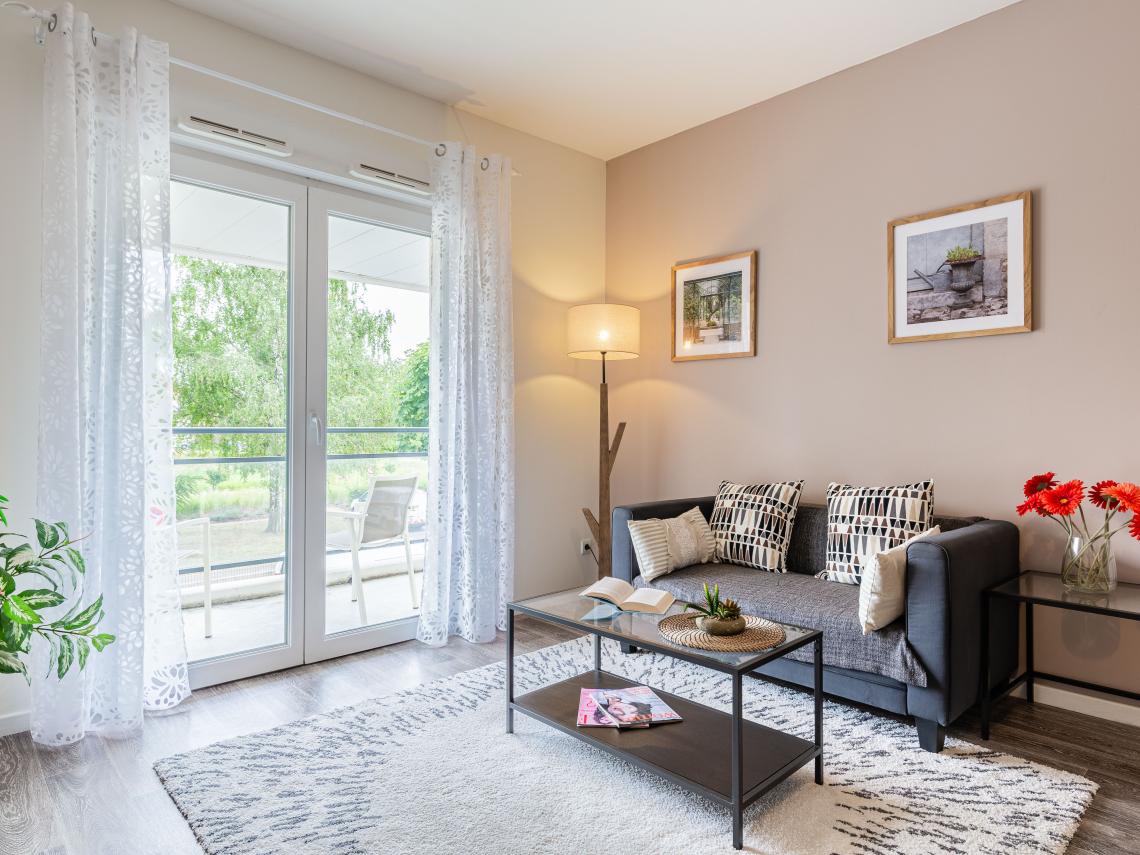 Résidence Seniors Les Girandières de Volgelsheim : Appartement deux pièces, salon