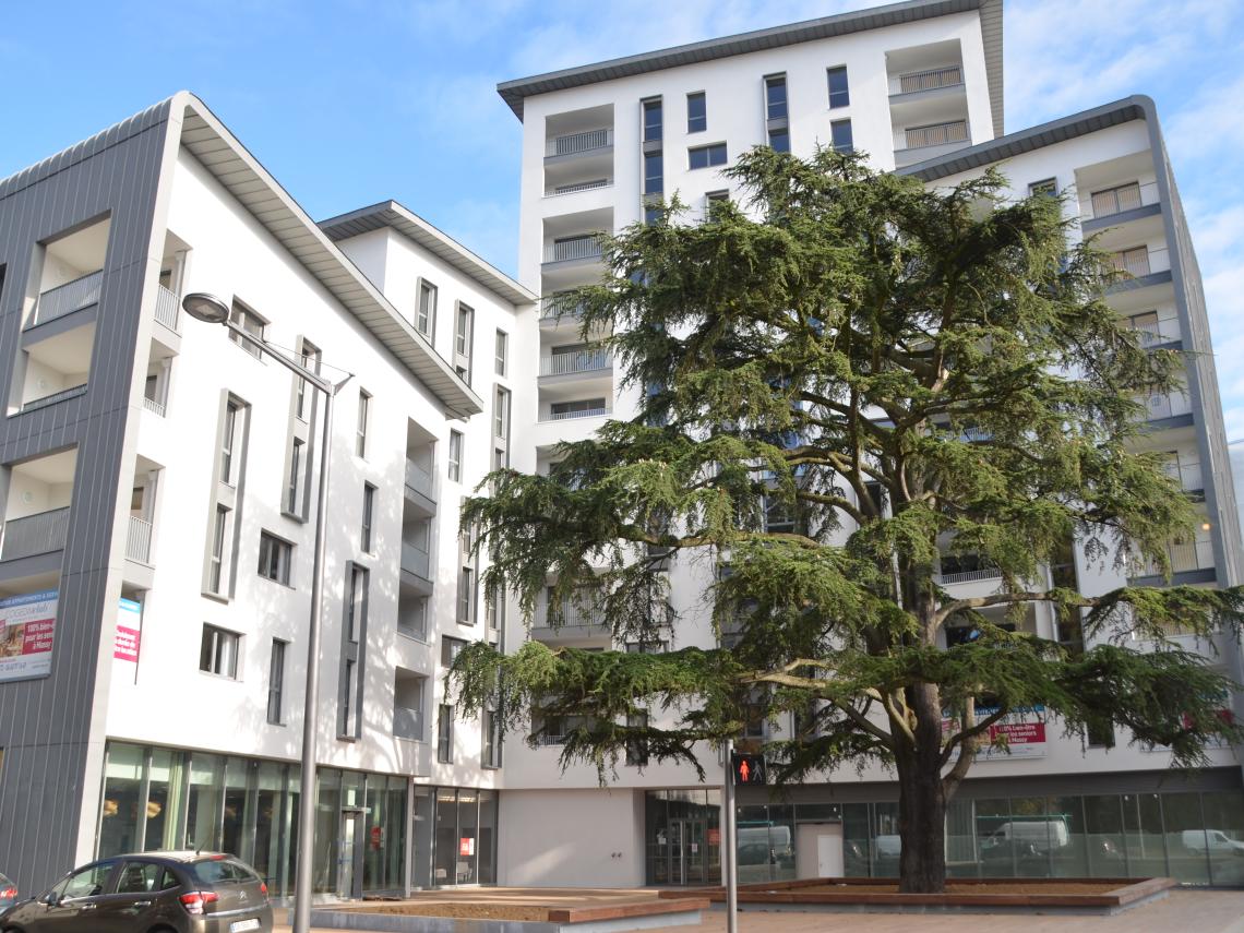  : Façade de la résidence seniors Le Domaine du Cèdre