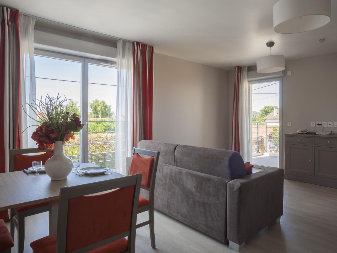 Les Essentielles Conflans-Sainte-Honorine : Pièce à vivre appartement