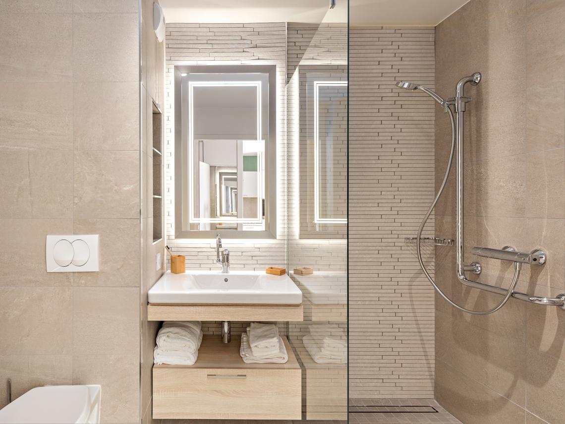 Résidence Services La Calende : Salle de bain