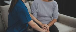Aidants familiaux : comment soutenir un parent incontinent ?