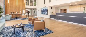 Les résidences seniors  Les Girandières et Palazzo changent de nom et deviennent... Oui seniors !