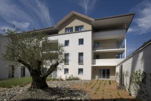 Orthez, dans le Béarn : Villa à louer au sein d'une Résidence avec Services pour Seniors