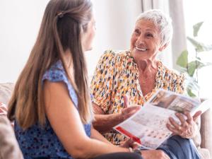  alt="Domitys lance la 10e édition de « Générations Part'Âges », son programme de logement intergénérationnel"