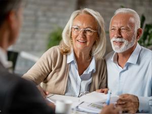  alt="Travaux d'adaptation du logement pour seniors"