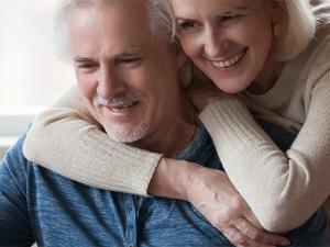  alt="Trouver une mutuelle santé adaptée aux besoins des seniors"