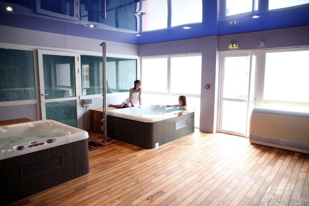 LES ESSENTIELLES - Nègrepelisse : Le spa de la résidence