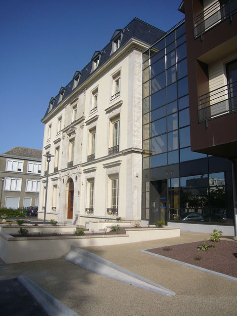 Résidence Senior l'Enfant-Jésus : Entrée de la résidence