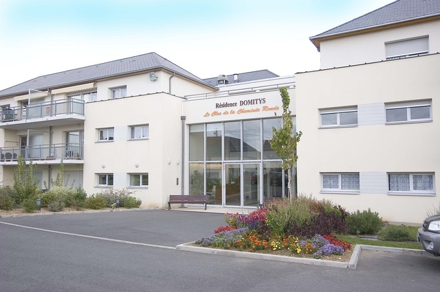 Résidence DOMITYS Le Clos de la Cheminée Ronde : L'entrée de la résidence