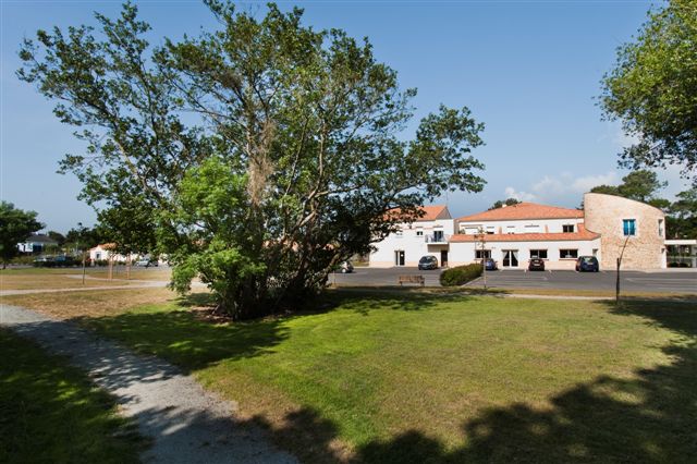 Les Résidentiels de St Brévin Les Pins : La résidence vue du jardin