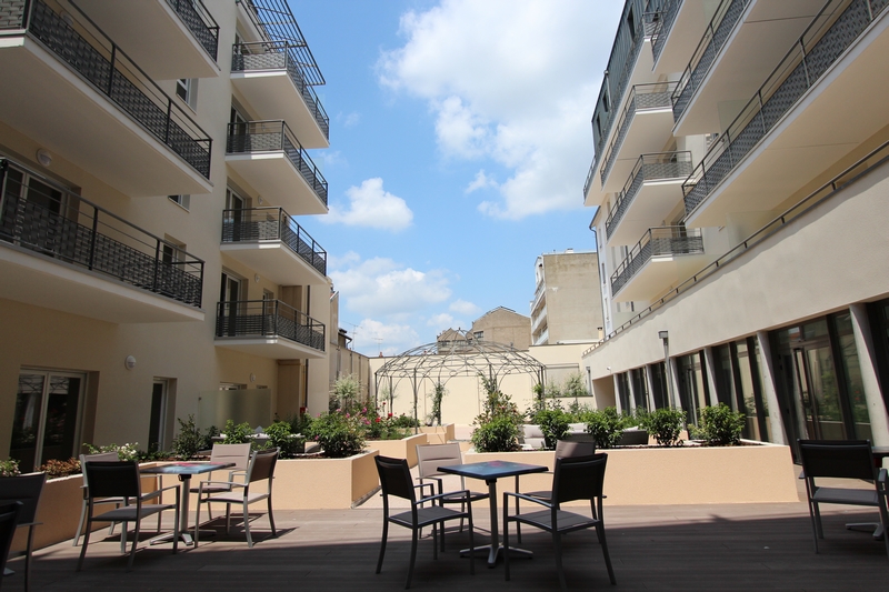Résidence Services Seniors Villavie - L'Orée des Thermes : Jardin intérieur